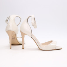 Бежеві лакові босоніжки Арт. 95-11/35