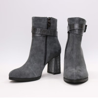 Ботильоны из серого велюра с ремешком и каблуком под рептилию Арт. 52-3Ок-53738