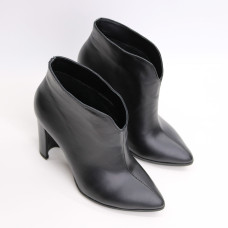Ботинки из черной кожи на каблуке Арт. 35-15/32