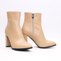 Ботинки на обтяжном каблуке из карамельной кожи Арт. 35-10/44Ок