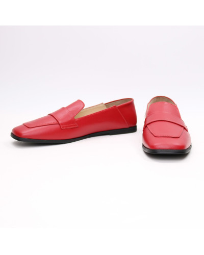 Шкіряні лофери з квадратним носом в червоному кольорі Арт. 072-3П