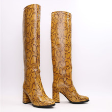 Лакові чобітки з принтом Арт. 52-6Ок