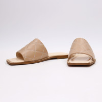 Шльопанці з карамельної стьобаної шкіри Арт. 073-1