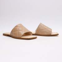 Шльопанці з карамельної стьобаної шкіри Арт. 073-1