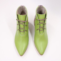 Ботильоны из салатовой кожи флотар с обтяжным каблуком  Арт. 657-10/w324Ок