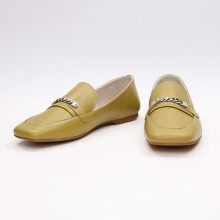 Оливкові шкіряні балетки з квадратним носком і фурнітурою — актуальний акцент сезону (Арт. 072‑4‑3827)