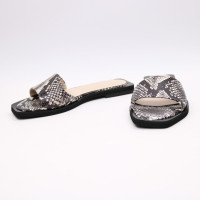 Шльопанці бежево-чорного кольору Арт. 10-26/0504