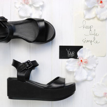 Босоніжки з чорної шкіри на танкетці Арт. 352-2