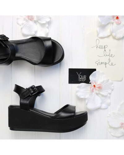 Босоніжки з чорної шкіри на танкетці Арт. 352-2