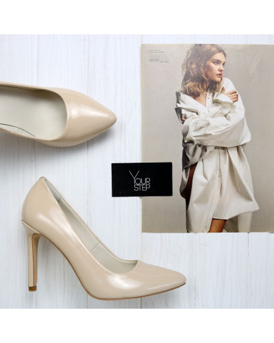 Бежеві лакові туфлі-човники Арт. 35-1/60Ок