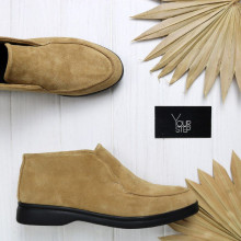 Високі замшеві лофери в горіховому кольорі на чорній підошві Арт.156-4