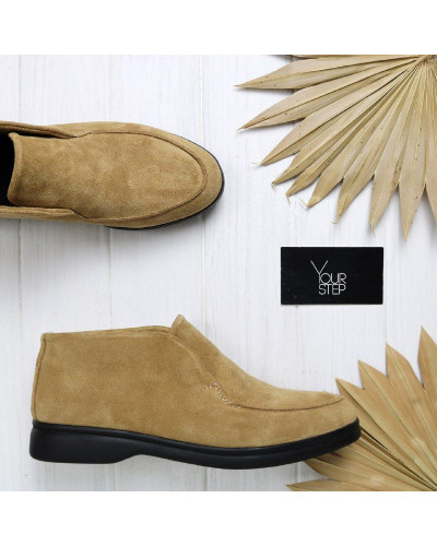 Високі замшеві лофери в горіховому кольорі на чорній підошві Арт.156-4