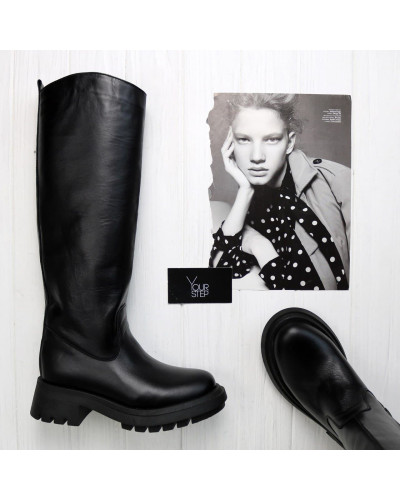 Високі чоботи із чорної шкіри Арт.12-33/21173