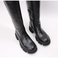 Високі чоботи із чорної шкіри Арт.12-33/21074