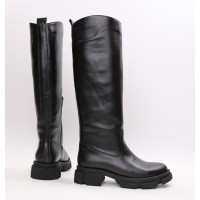 Високі чоботи із чорної шкіри Арт.12-33/21074