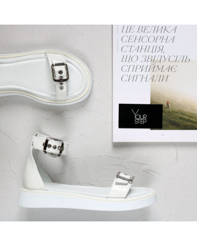 Босоніжки з білої шкіри 