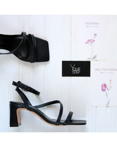 Чорні босоніжки на підборах Арт 667-8