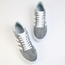 Сірі замшеві кеди з білими шнурівками — сучасний стиль і максимальний комфорт! Арт. 15-10-0136
