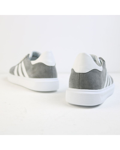 Серые замшевые кеды с белыми шнуровками – ваш идеальный выбор (Арт. 15-10-0136)