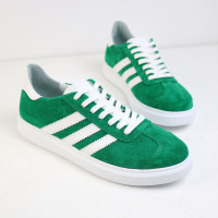 Зелені замшеві кеди з білими смужками — стиль, комфорт і універсальність! Арт. 15-10-0136