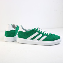 Зелені замшеві кеди з білими смужками — стиль, комфорт і універсальність! Арт. 15-10-0136