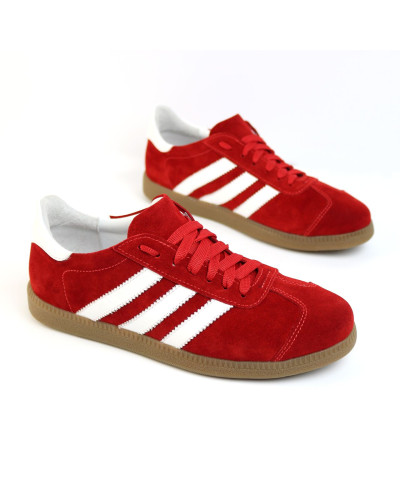 Красные замшевые кеды со шнуровкой – стильный выбор для ярких образов (Арт. 15-10-21918)