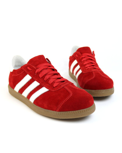 Красные замшевые кеды со шнуровкой – стильный выбор для ярких образов (Арт. 15-10-21918)