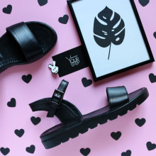 Чорні шкіряні босоніжки Арт. 10-5