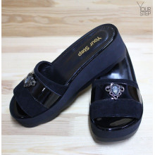 Шльопанці чорного кольору Арт. 228-1-3323