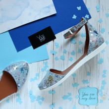 Босоножки из серого нубука с принтом под цветы на белой подошве Арт. 01-2VG