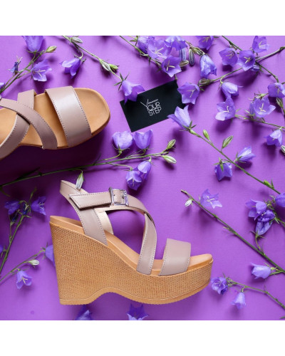 Босоножки на танкетке из бежевой кожи Арт.: 716-3