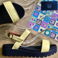 Босоножки из кожи цвета лимон Арт. 10-10/019