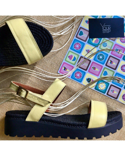 Босоножки из кожи цвета лимон Арт. 10-10/019