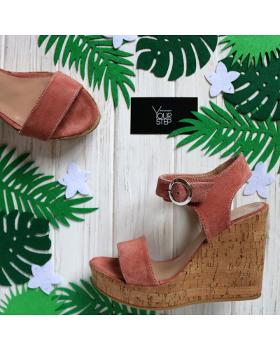 Босоножки на танкетке из замши цветы персик Арт.: 716-2Ot