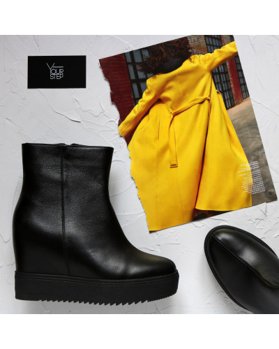 Ботинки на скрытой танкетке из черной кожи Арт. R-1