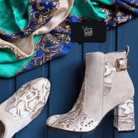 Ботинки на устойчивом каблуке бежевого цвета с принтовым каблуком Арт. 805-1Ок