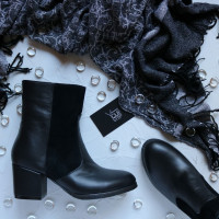 Ботинки черного цвета на обтяжном каблуке Арт. 605-1Ок