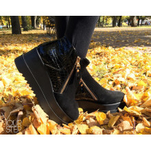 Ботинки из черной замши с лаковой пяткой на высокой подошве Арт. 235-2