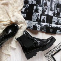 Челсі із чорного лаку під рептилію Арт. 12-1(S2)