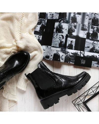 Челсі із чорного лаку під рептилію Арт. 12-1(S2)