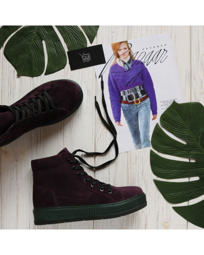 Ботинки из замши цвета баклажан на зеленой подошве 51-3/152