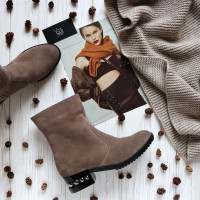 Полусапоги на каблуке из натуральной замши цвета капучино Арт. 30-4(Ir5)