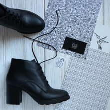 Ботильоны из черной кожи на устойчивом каблуке Арт. 605-8Alf