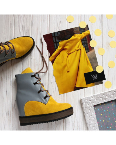 Ботинки на скрытой танкетке из замши цвета лимон с серой кожаной пяткой с фурнитурой Арт. R-3-0010