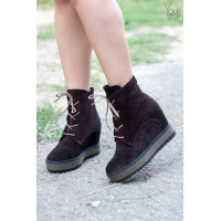 Ботинки на скрытой танкетке из бордовой замши с напылением Арт. R-3