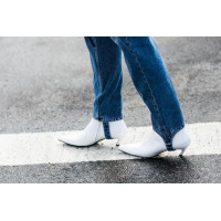 Модная тенденция 2017: белая обувь