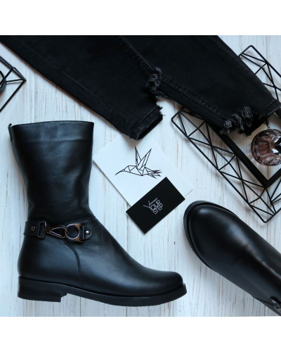 Ботинки из черной кожи с декоративным ремешком Арт. 12-22V