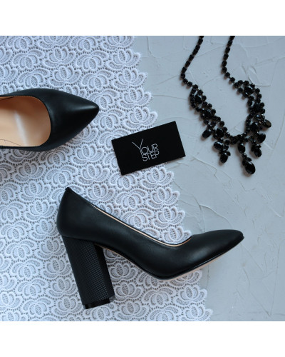 Чорні шкіряні туфлі-човники Арт. 35-1/42