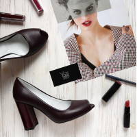 Туфли из бордовой кожи с лаковым каблуком Арт. 95-4/44ОК