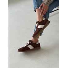 Жіночі замшеві кеди в трендовому шоколадному відтінку із смужками Арт 15-12/21918(1П)